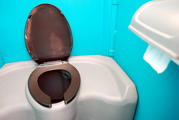 Best Porta potty delivery and setup  in Fairview, CA