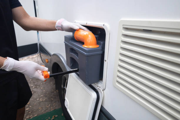 Porta potty delivery and setup in Fairview, CA